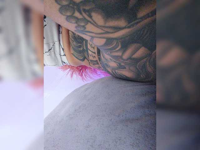 ZoeCamils live cam on BongaCams