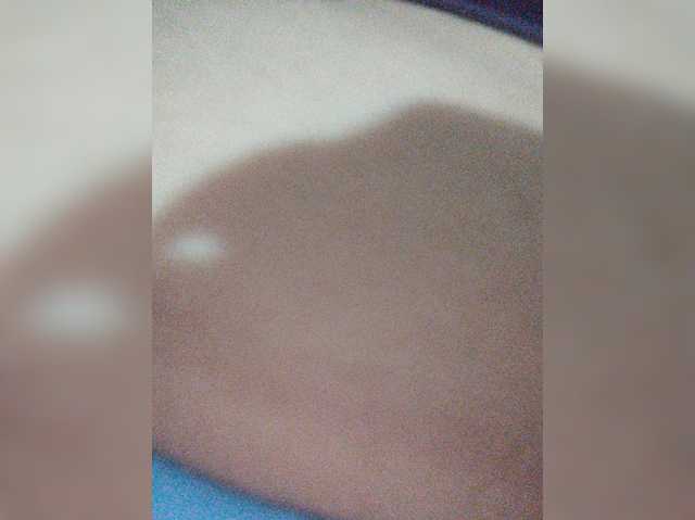 ZoeCamils live cam preview