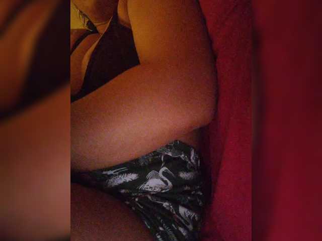 ZoeCamils, en vivo ahora en BongaCams