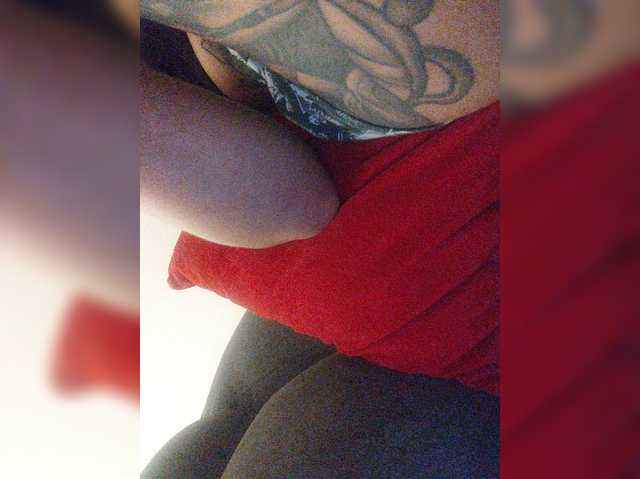 ZoeCamils live cam preview