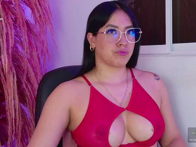 ZoeCamils live cam on BongaCams