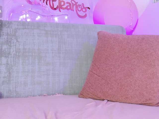 ZoeCamils live cam preview