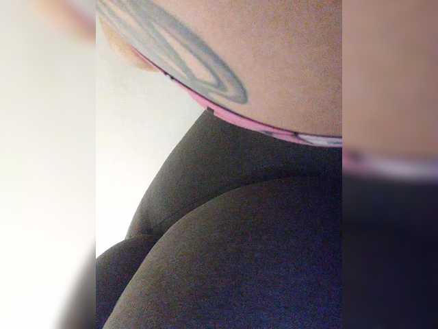 ZoeCamils live cam on BongaCams