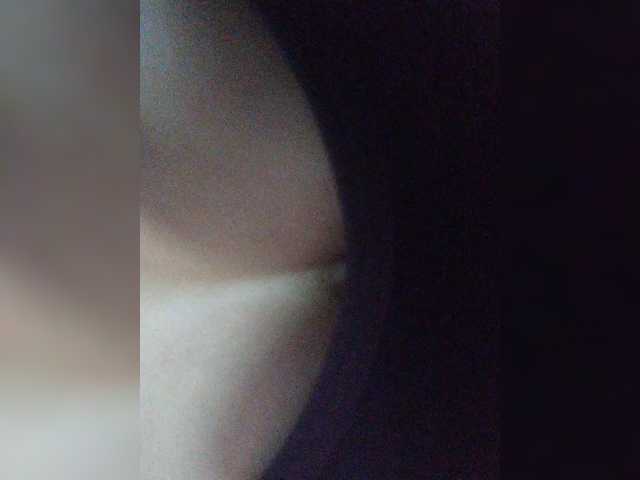 ZoeCamils live cam preview