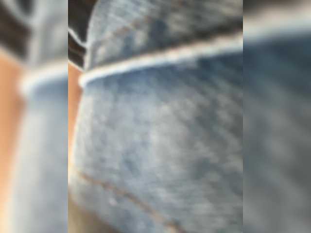 ZoeCamils live cam preview