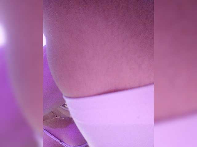 ZoeCamils live cam on BongaCams