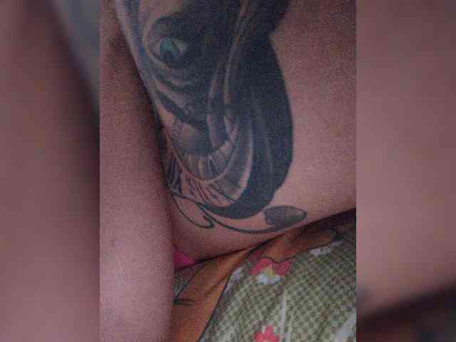 ZoeCamils webcam