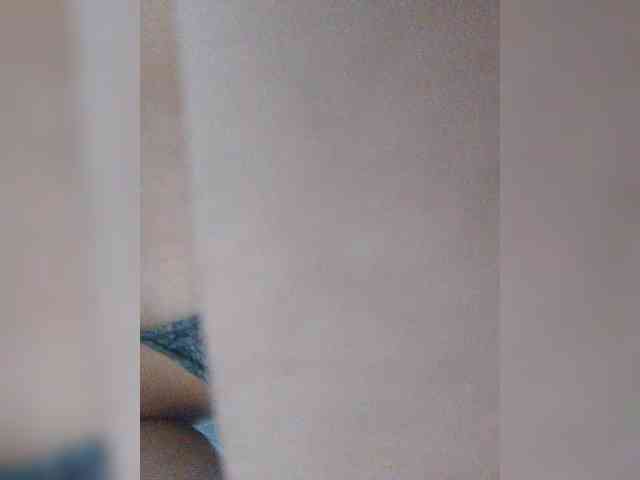ZoeCamils webcam