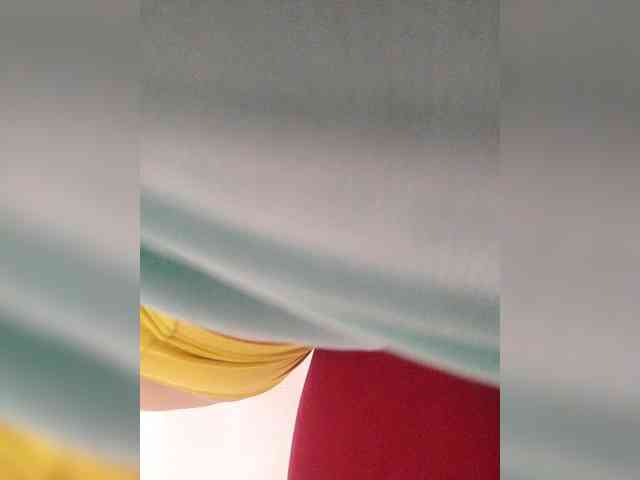 ZoeCamils webcam