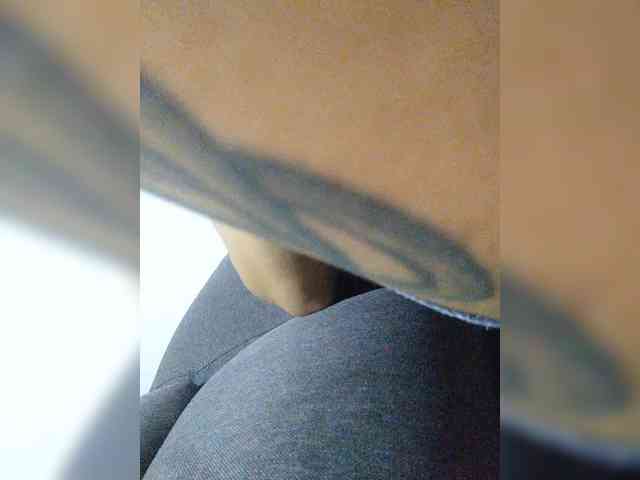 ZoeCamils webcam