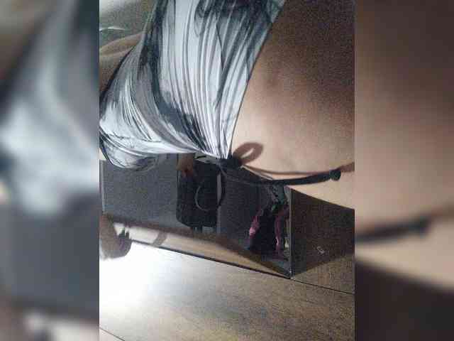 ZoeCamils webcam