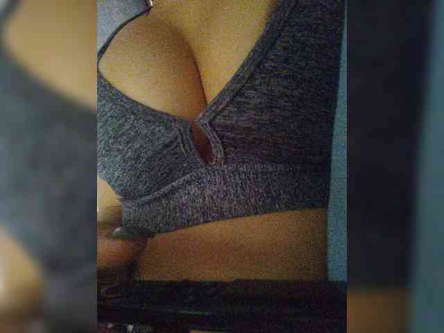 ZoeCamils webcam