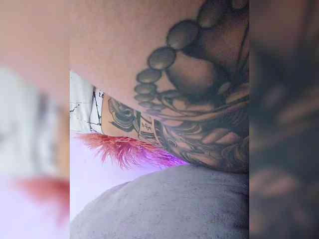 ZoeCamils webcam