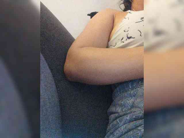 ZoeCamils webcam