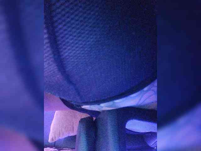 ZoeCamils webcam