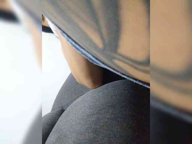 ZoeCamils webcam
