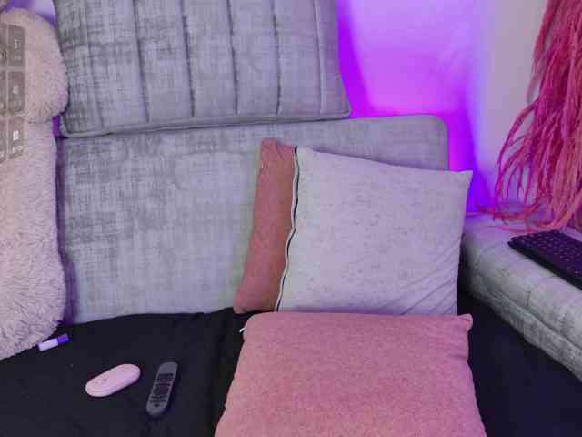ZoeCamils webcam