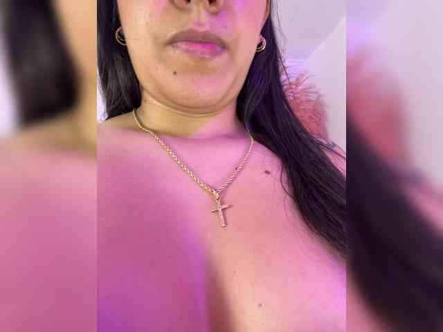 ZoeCamils webcam