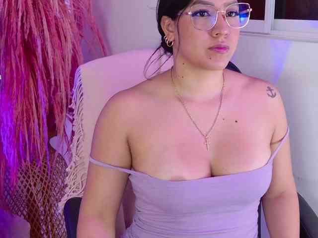 ZoeCamils webcam