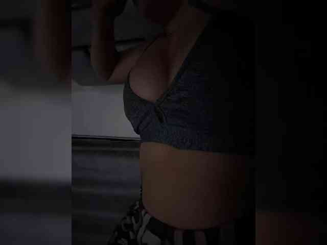 ZoeCamils webcam