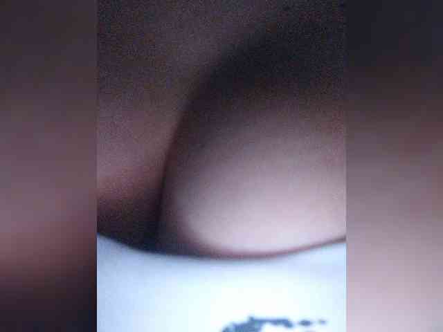 ZoeCamils webcam