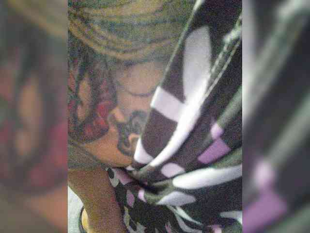 ZoeCamils webcam