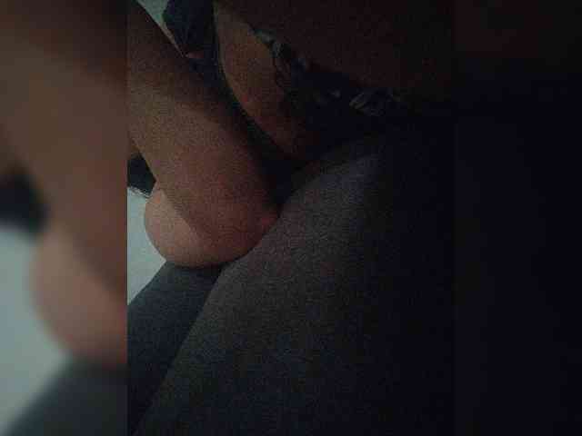 ZoeCamils webcam