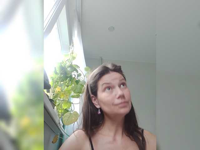 zvezda2511 live cam on BongaCams