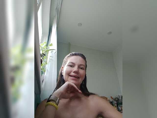 zvezda2511 live cam on BongaCams