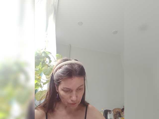 zvezda2511 live cam on BongaCams