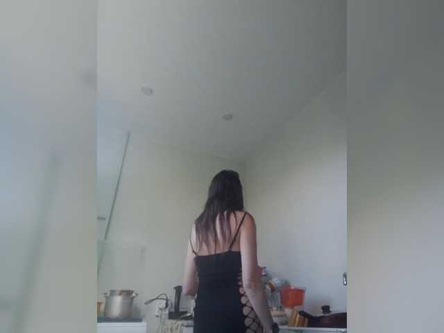 zvezda2511, en directo ahora en BongaCams