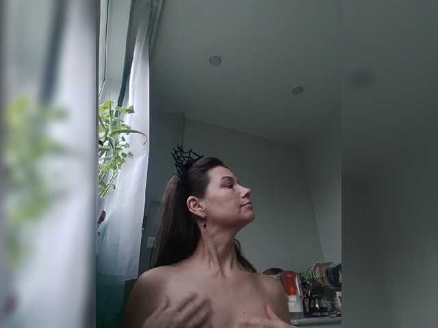 zvezda2511 live cam on BongaCams