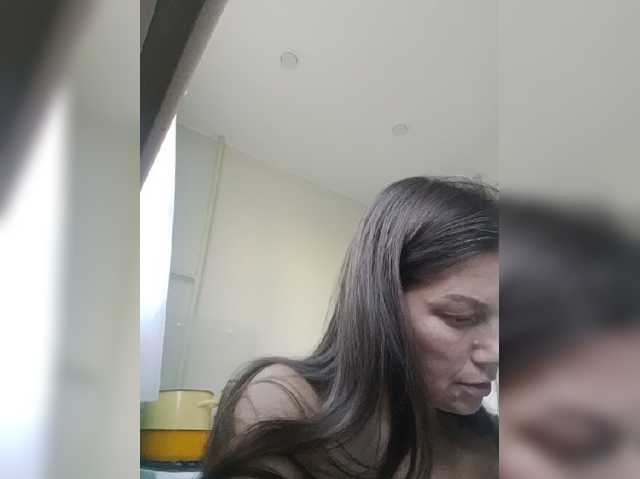 zvezda2511 live cam on BongaCams
