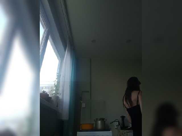 zvezda2511, live now on BongaCams