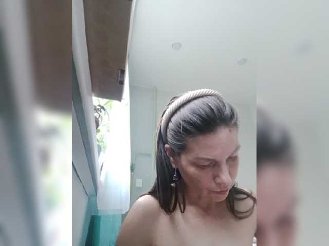 zvezda2511 live cam on BongaCams