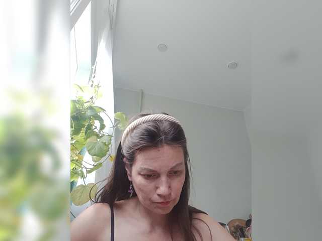 zvezda2511 live cam on BongaCams