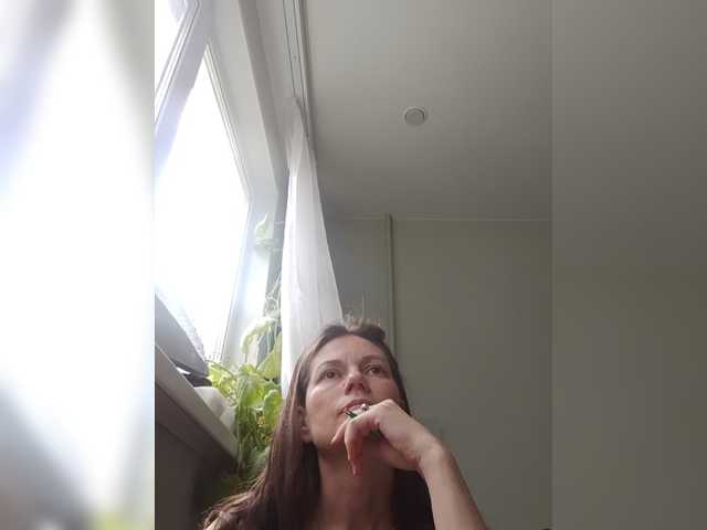 zvezda2511 live cam on BongaCams