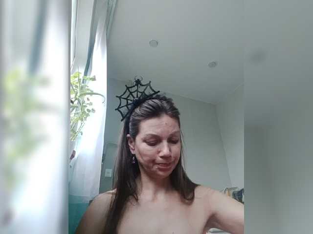 zvezda2511 live cam on BongaCams