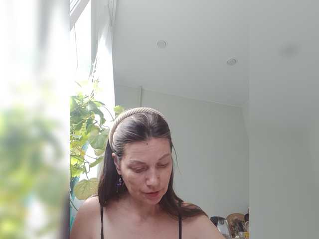 zvezda2511 live cam on BongaCams