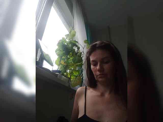 zvezda2511 Live Webcam on BongaCams