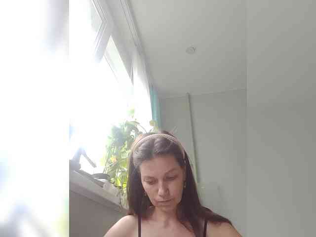 zvezda2511 Live Webcam on BongaCams