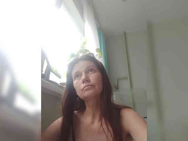 zvezda2511 Live Webcam on BongaCams