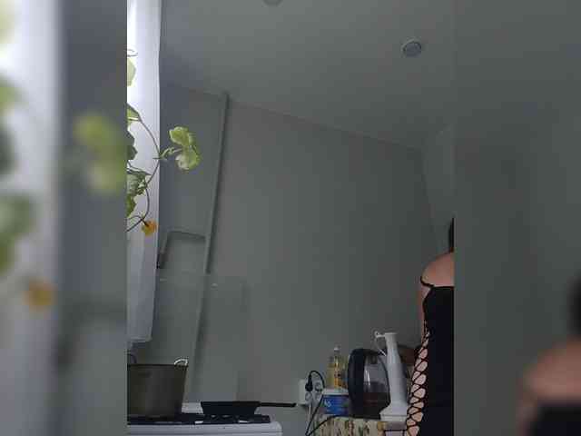 zvezda2511 Live Webcam on BongaCams