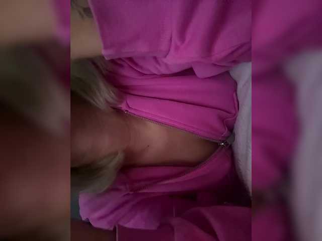 LucyRouse live webcam show
