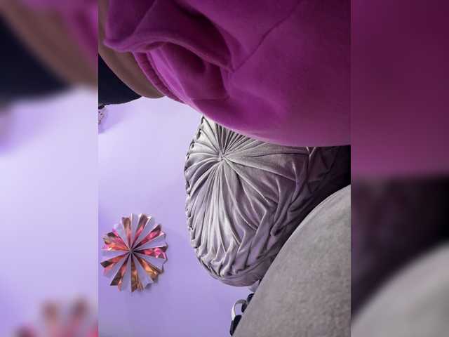 LucyRouse live webcam show