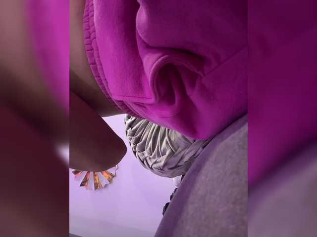 LucyRouse live webcam show