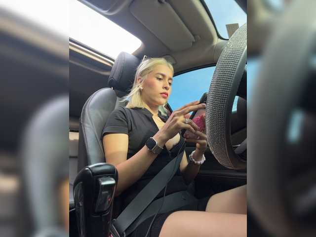 LucyRouse live webcam show