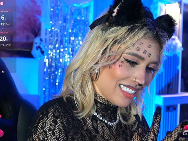 Lucyrouse live cam