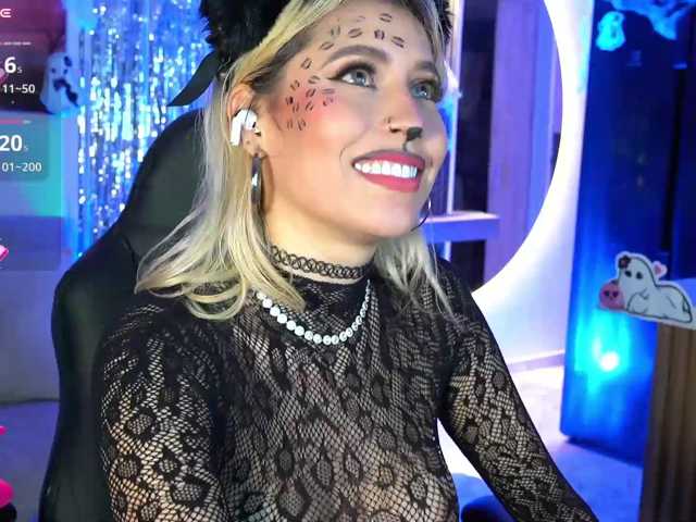 Lucyrouse live cam