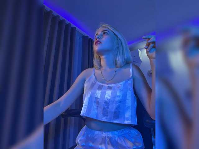 lucygirl- live webcam show
